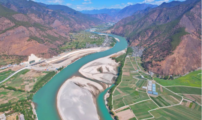 First Bend of the Yangtze River