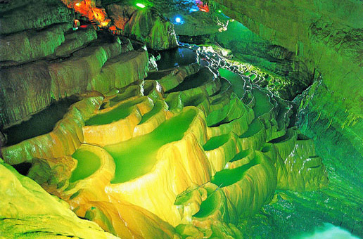 3 Days Kunming Tour to Stone Forest & Jiuxiang Cave